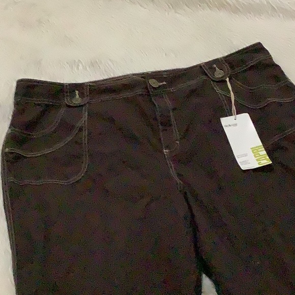 Style and co brown Capri shorts new with tag - Picture 2 of 8